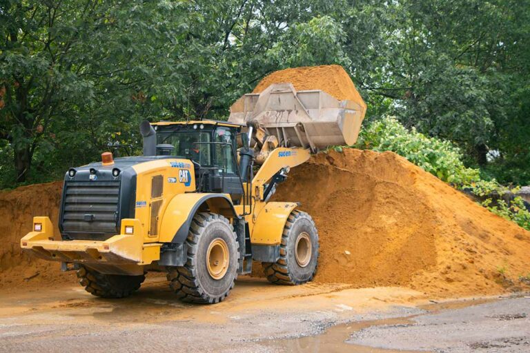 Radlader auf dem ERA Recyclinghof